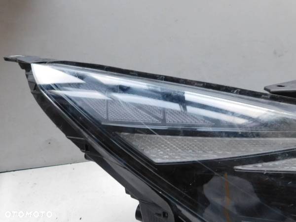 Lampa prawa przód HYUNDAI ELANTRA VII 20-23 - 2