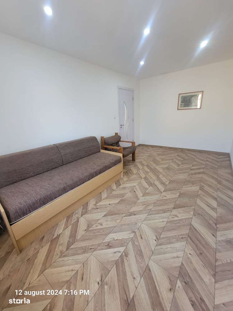 Vanzare  apartament 2 camere mobilat/utilat - zona Micro 3-6