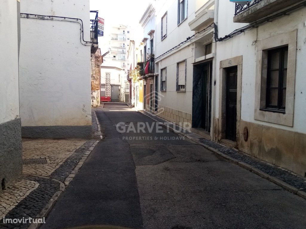 Prédio, centro, com projeto para habitação, Faro, Algarve