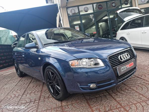 Audi A4 2.0 TDI Advance - 4