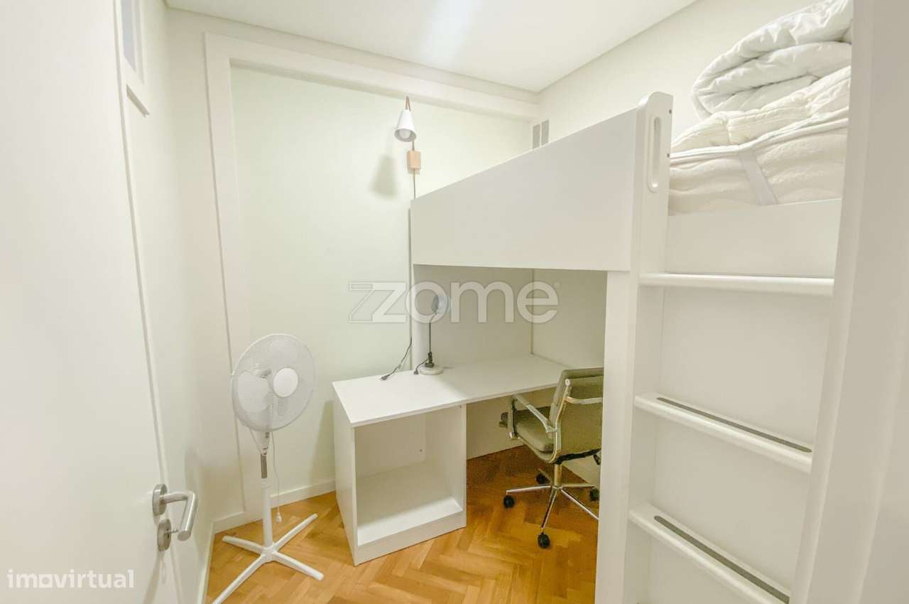 Apartamento luminoso T2+1 com varanda na Avenida Rodrigues de Freitas-33
