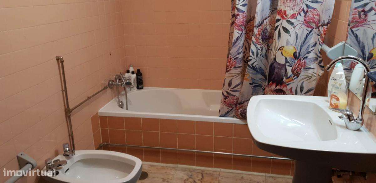 Quarto - localizado em Celas Coimbra Portugal Coimbra - Grande imagem: 5/9