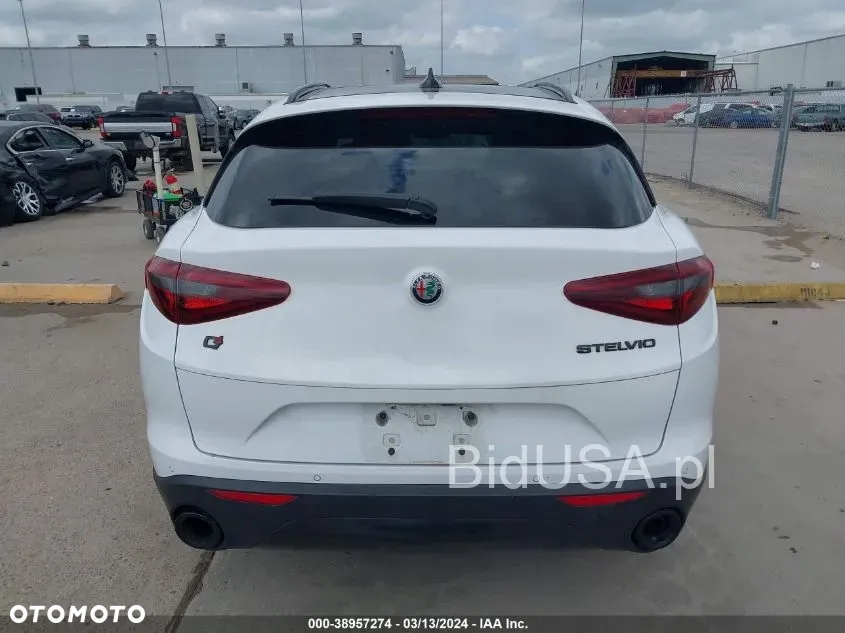 Alfa Romeo Stelvio 2.0 Turbo 16V AT8-Q4 Sprint - 17