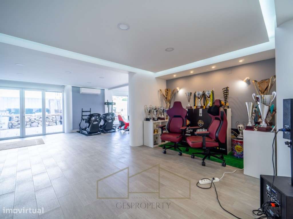 Moradia T6 Isolada na Marisol-10