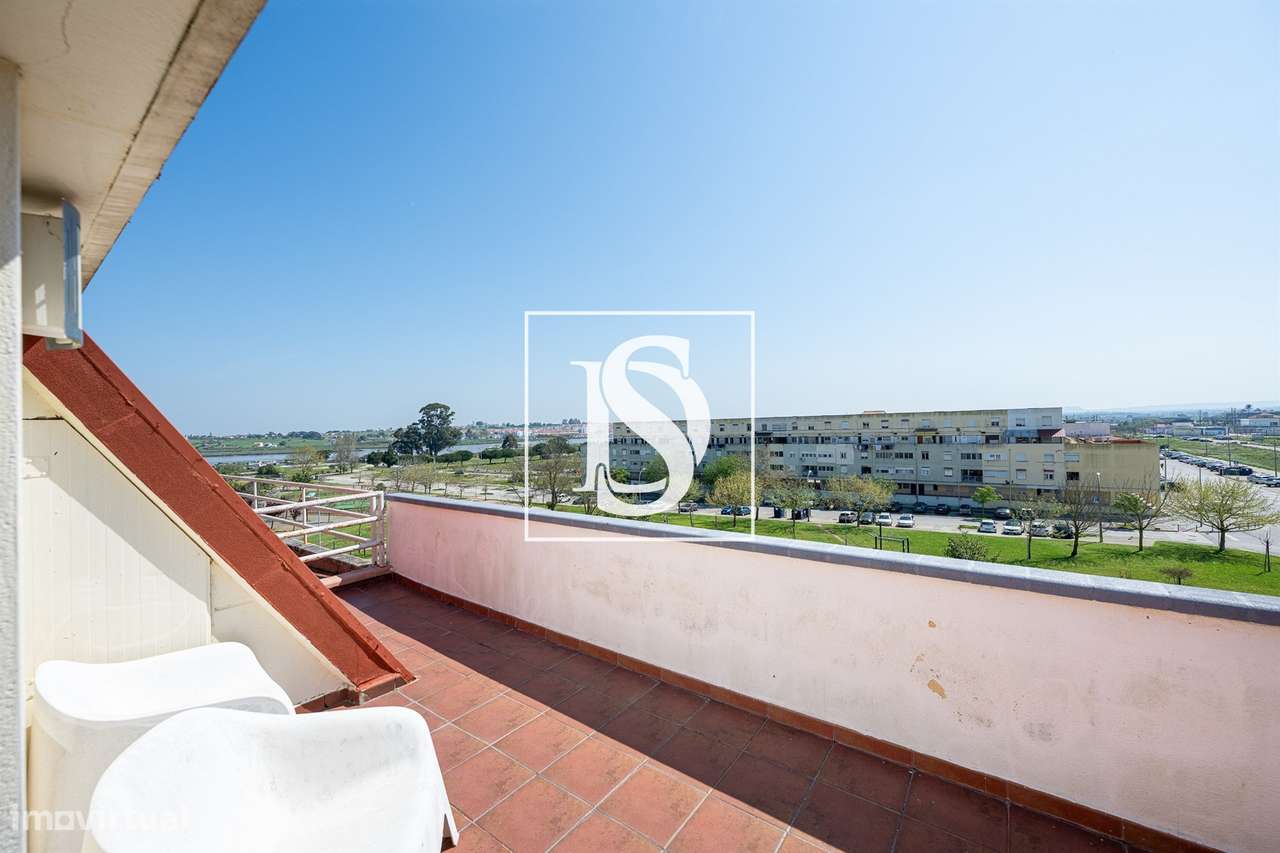 MAGNIFICO T4 DUPLEX URBANIZAÇÃO FONTE DA PRATA-44