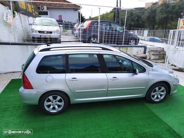 Peugeot 307 SW 1.6 HDi FAP Executive - 16