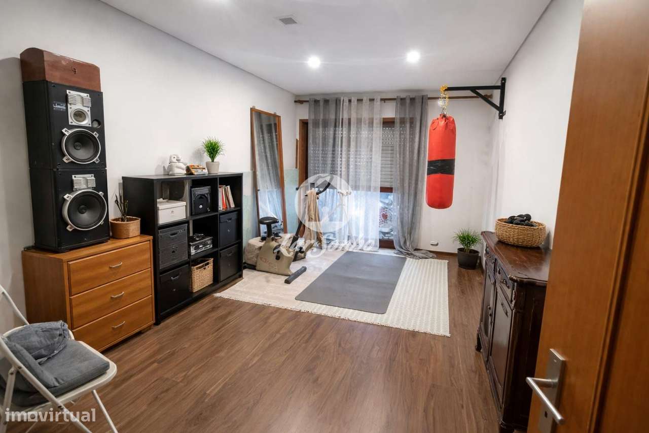 Apartamento T3 na Rua da Ferraria, Rio Tinto (Gondomar) - Grande imagem: 4/11
