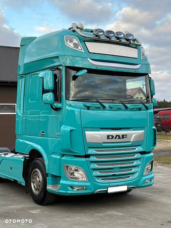 DAF XF106.480 / EURO 6/  2018 / RETARDER / AUTOMAT /NOWE OPONY /  Z NIEMIEC/ KLIMA POSTOJOWA / ACC / 550000km SERWISOWANY/ PO KONTRAKCIE SERWISOWYM / ZADBANY / SuperSpaceCab/ OKAZJA - 4