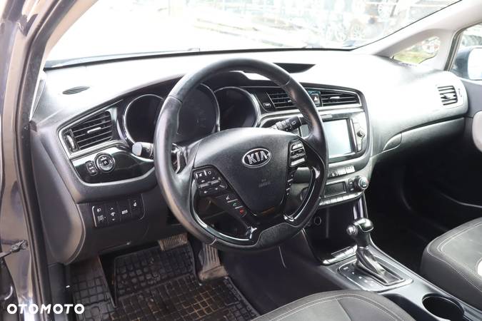 Kia Ceed Cee'd 1.6 CRDi L Business Line DCT - 10