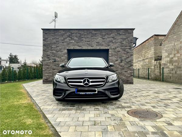 Mercedes-Benz Klasa E 220 d T 9G-TRONIC AMG Line - 3