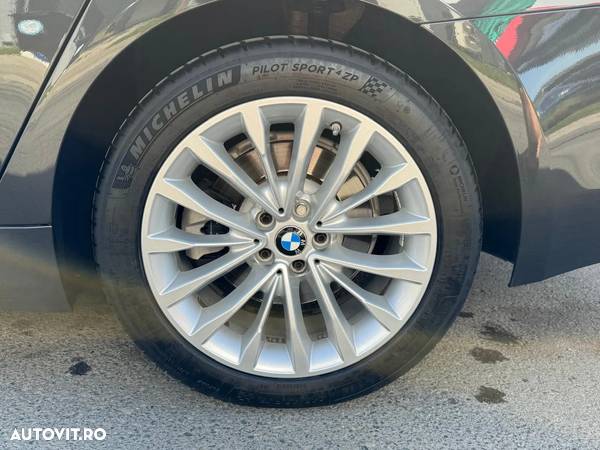 BMW Seria 5 520d xDrive Touring Aut. Luxury Line - 30