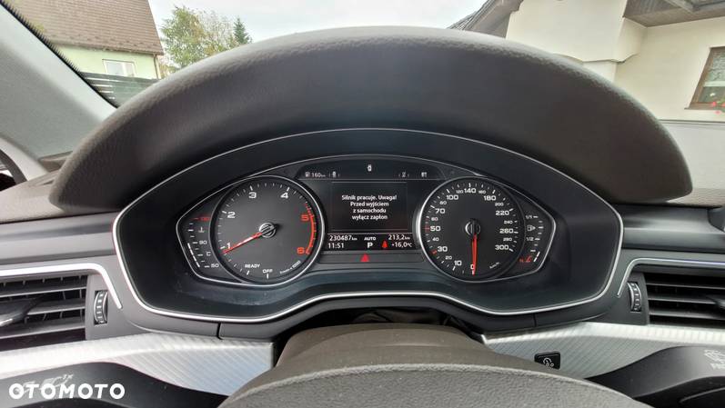 Audi A4 2.0 TDI Design S tronic - 16