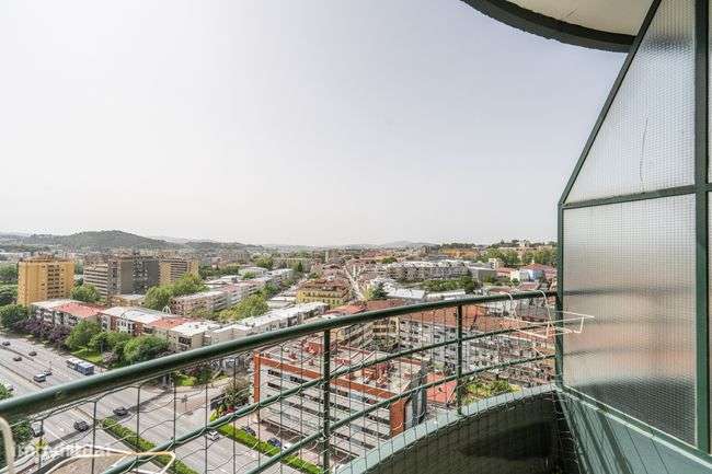 Apartamento T3 à venda em Braga-17