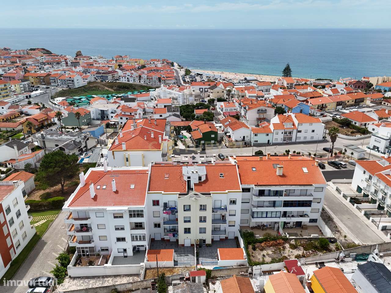 T1+2 Duplex com Vista Mar | A apenas 150 metros da praia de Santa Cruz-0