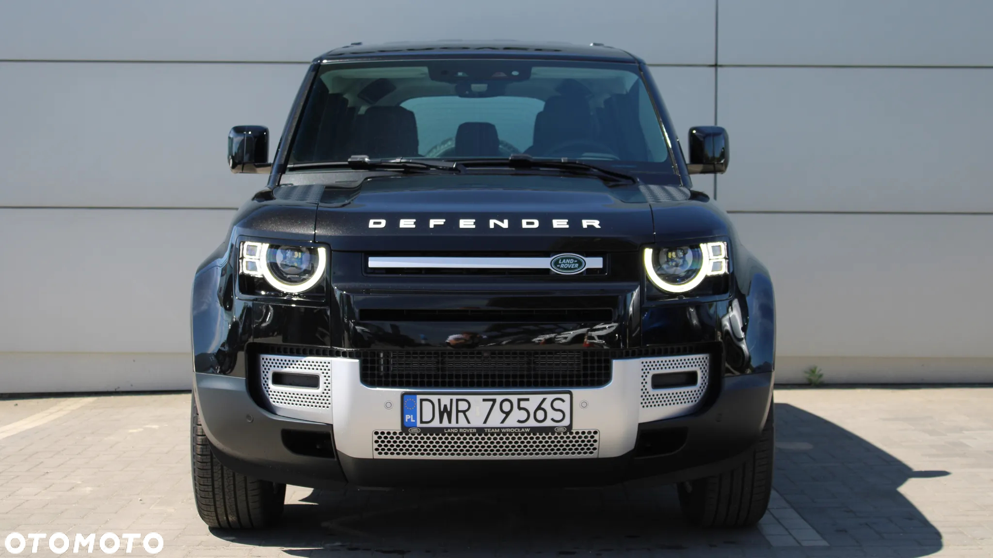 Land Rover Defender 110 3.0 D200 mHEV SE - 4