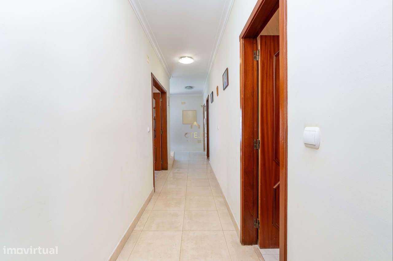 Fantastica Moradia T6 São João da Talha-9