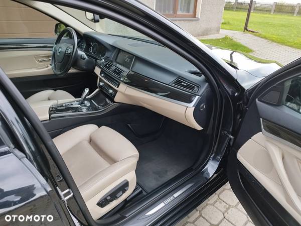 BMW Seria 5 530d xDrive Luxury Line - 24