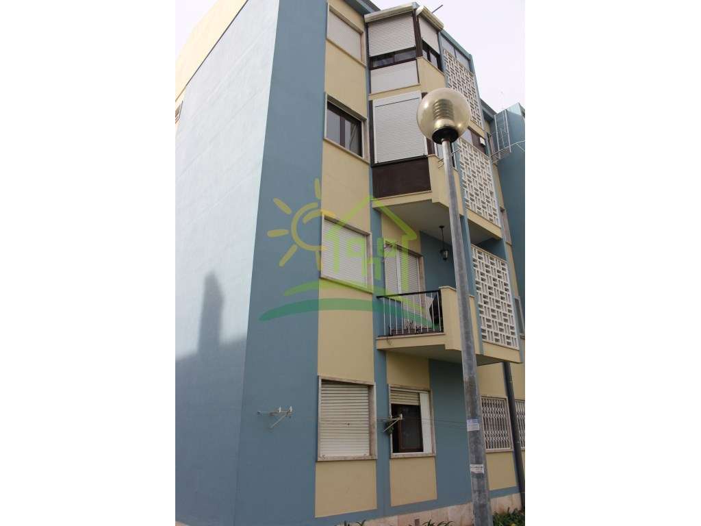 T1 Olival Basto a 10 minutos a pé do metro - Sr. Roubado-24