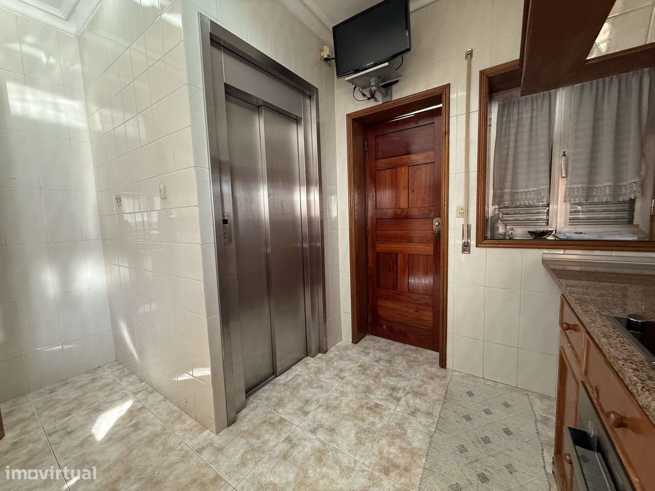 Moradia T7 | Elevador | Box 6 Carros | Jardim | 600m2 | Gondomar-15