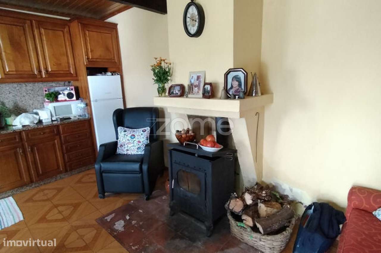 Quinta em Montalegre (cinco quartos e duas caas de banho-6