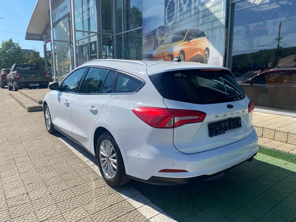 Ford Focus (2)