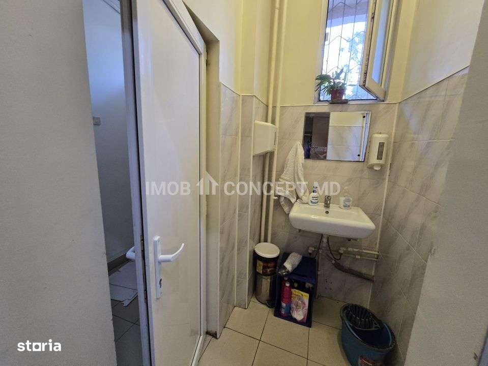 VANZARE SPATIU COMERCIAL -Parter, in zona 9 Mai-16