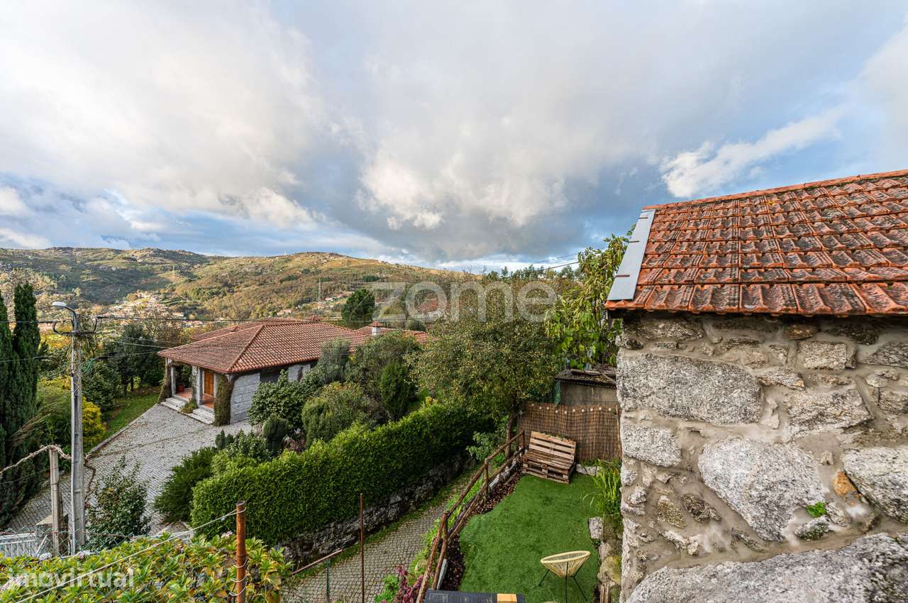 Moradia de 2 Pisos - T1, Totalmente Remodelada, com Pátio em Fafe - Grande imagem: 5/49