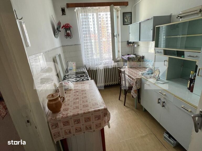 Apartament 2 camere, decomandat - zona Centrală