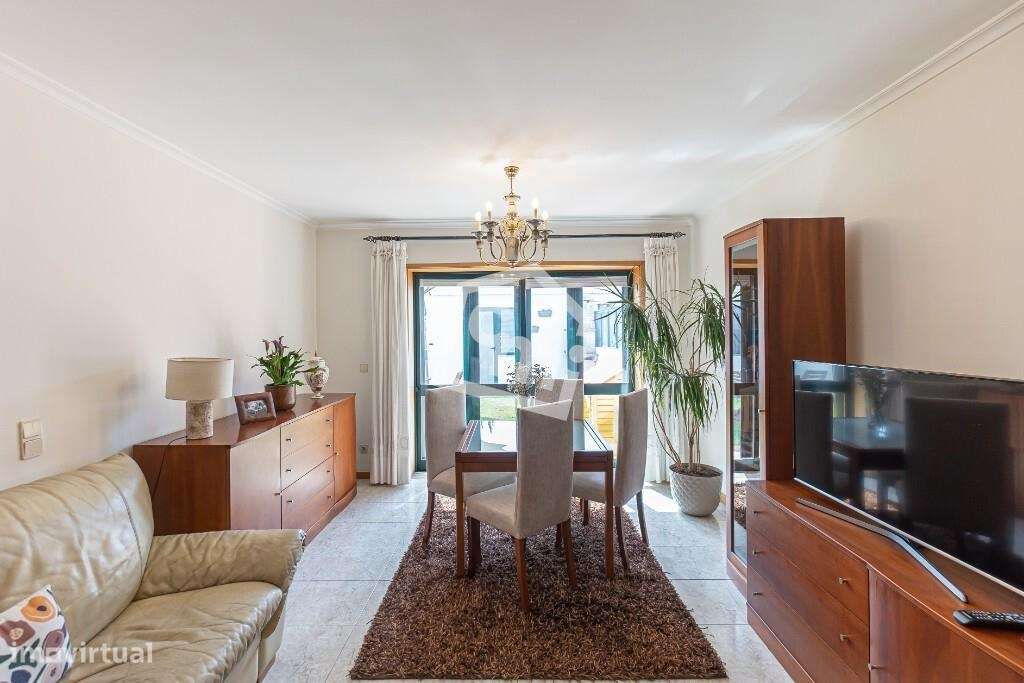 Moradia Duplex T3 - com Terraço - Águas Santas - Maia-12