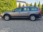 Volvo XC 70 D5 AWD Momentum - 2