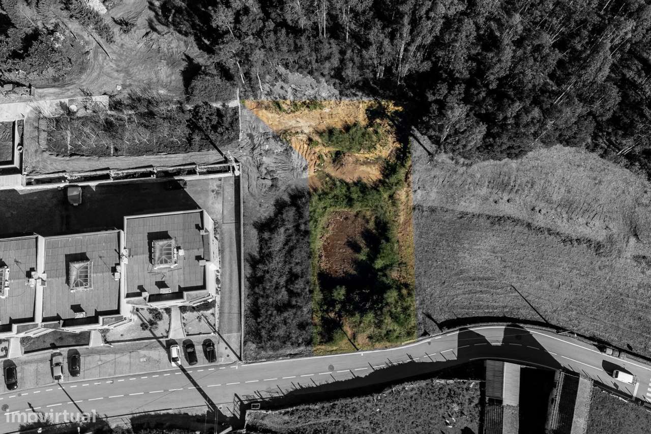 TERRENO URBANO de 1512 m2 com Projeto para 7 Apartamentos em Escapães - Grande imagem: 4/16