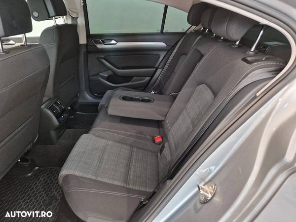 Volkswagen Passat 2.0 TDI DSG Comfortline - 13