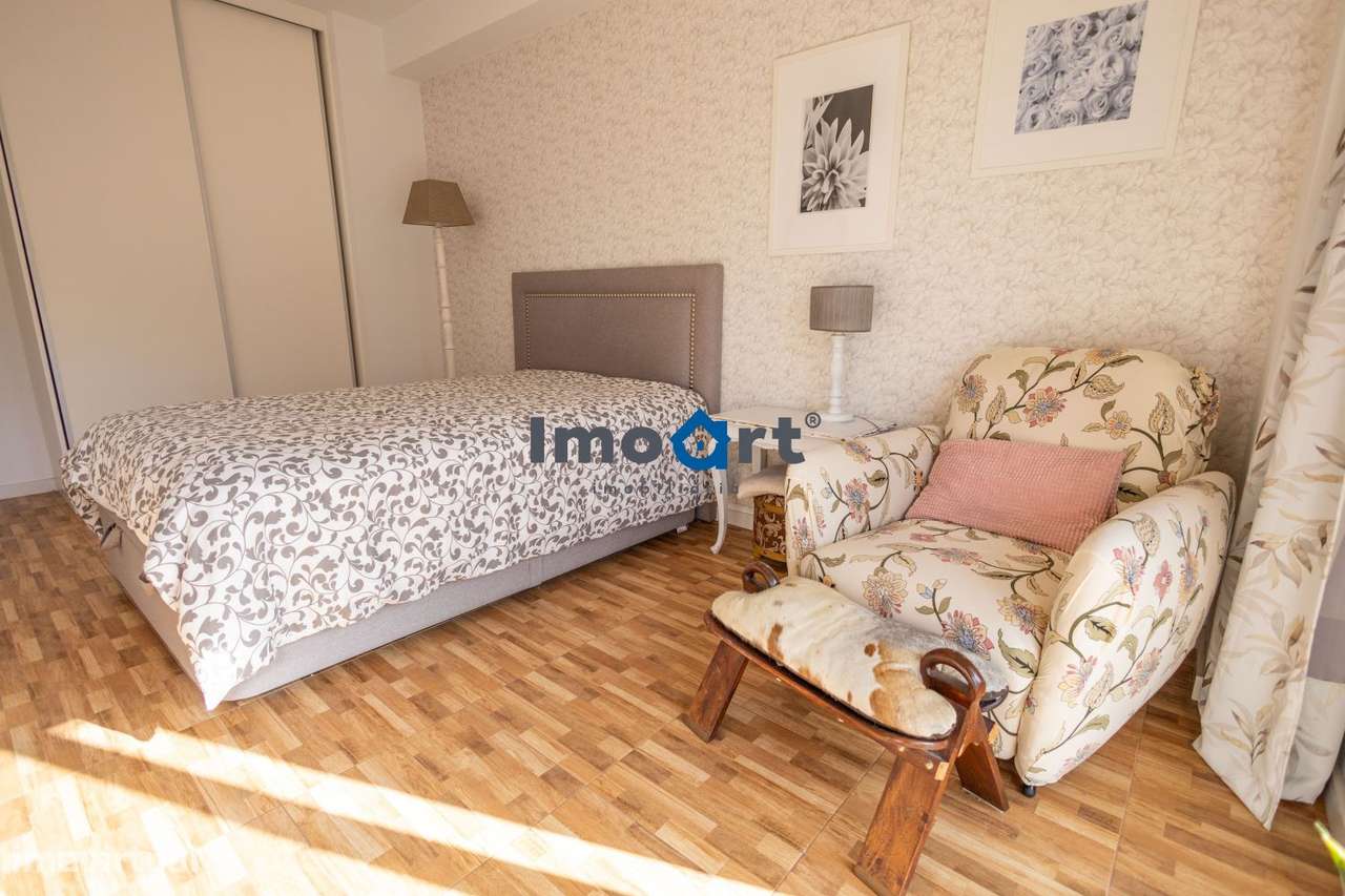 T2 RENOVADO COM VARANDA EXCECIONAL NA PRELADA !-44