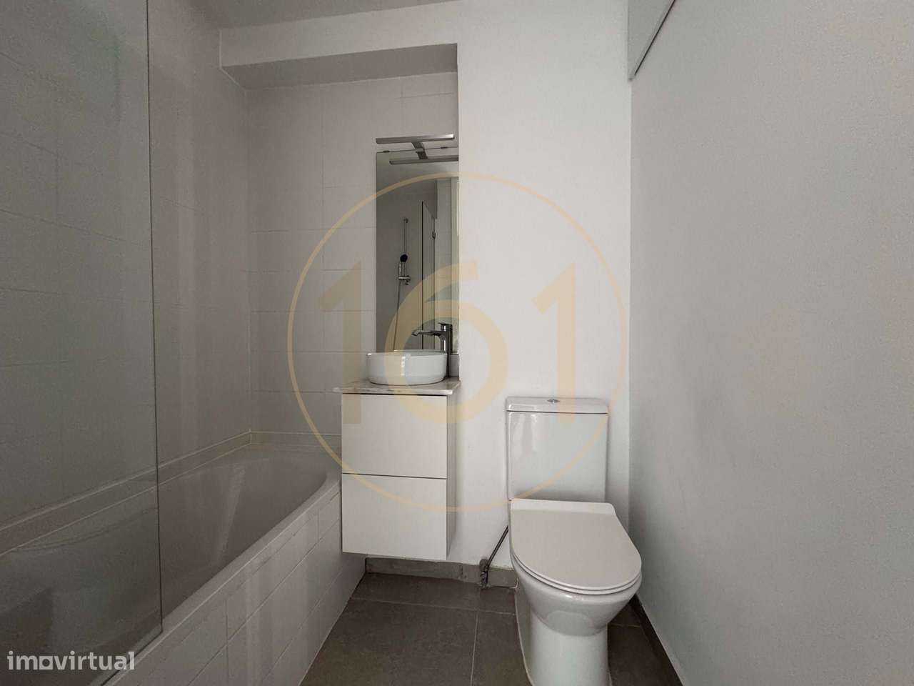 Apartamento T3 com varanda, para venda , no Porto-20