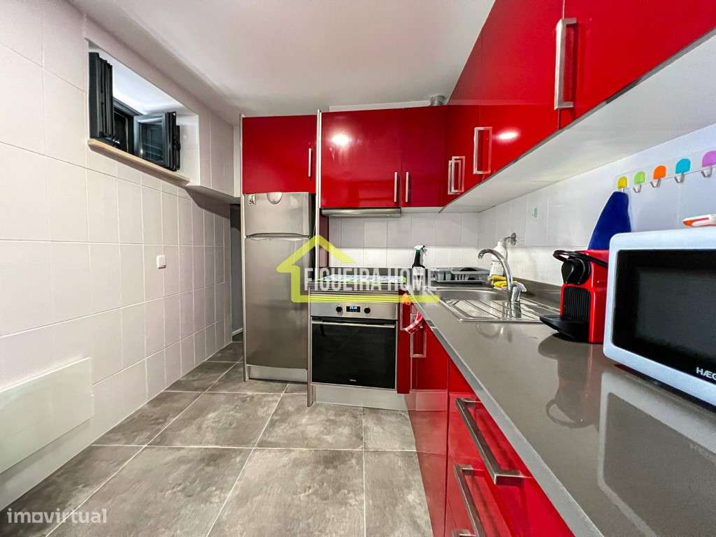 T1+1 inteiramente renovado a 100m da praia de Buarcos na Figueira d...-19
