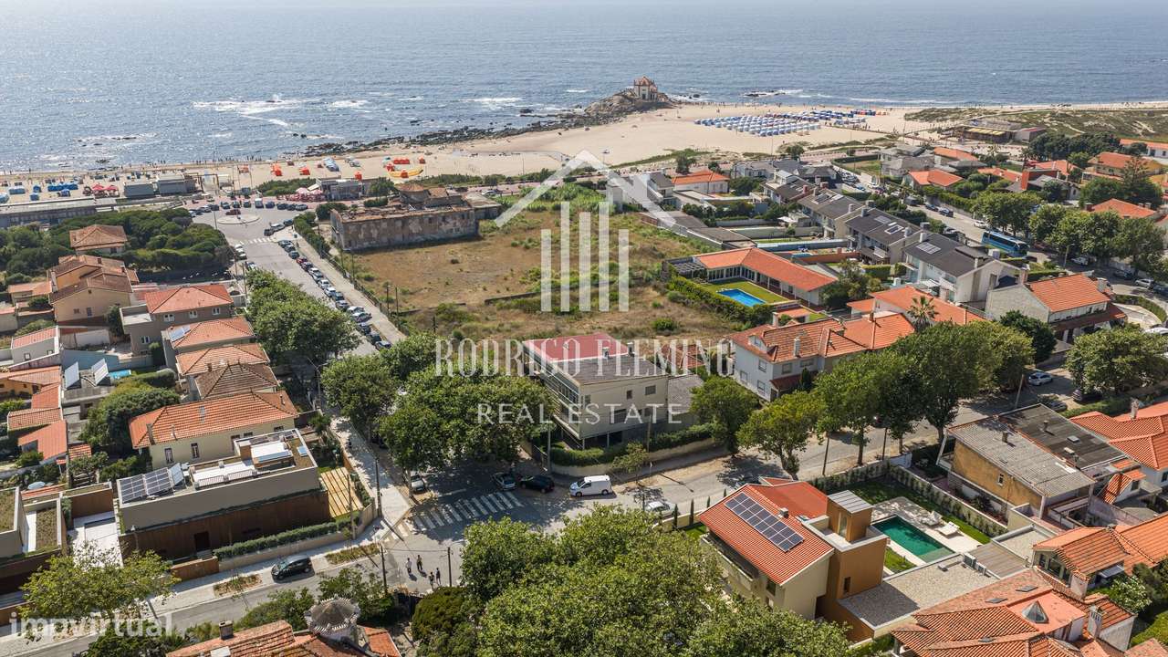 Moradia T4 com Jardim e Vista Mar - MIRAMAR-29