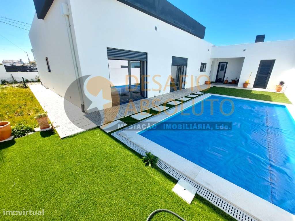 Moradia Isolada T3 c/ Piscina, Semi-Nova. Azeitão-38