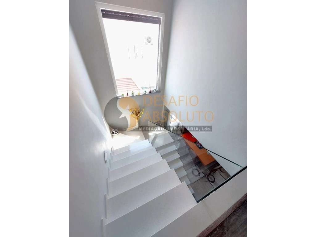 Moradia Geminada T4 + Anexo T0. Boa Água III - Quinta do Conde-23