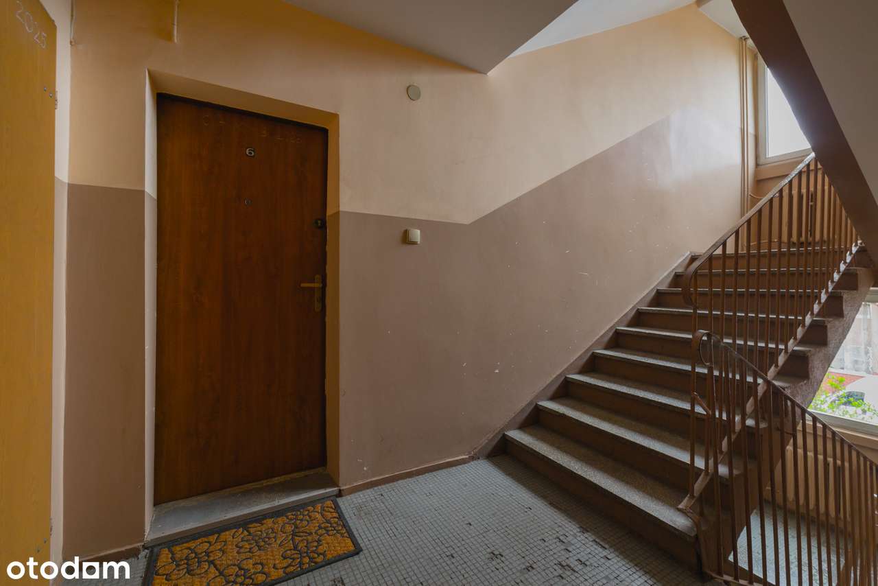 Przytulne 2 pokoje z osobną kuchnią i garderobą – ul. Złotostocka-13