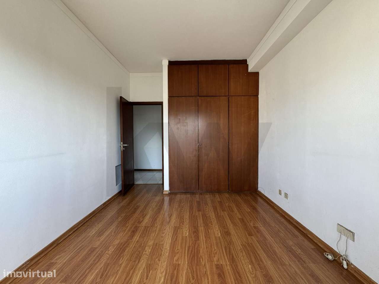 Apartamento T2 com varanda - Devesas-11
