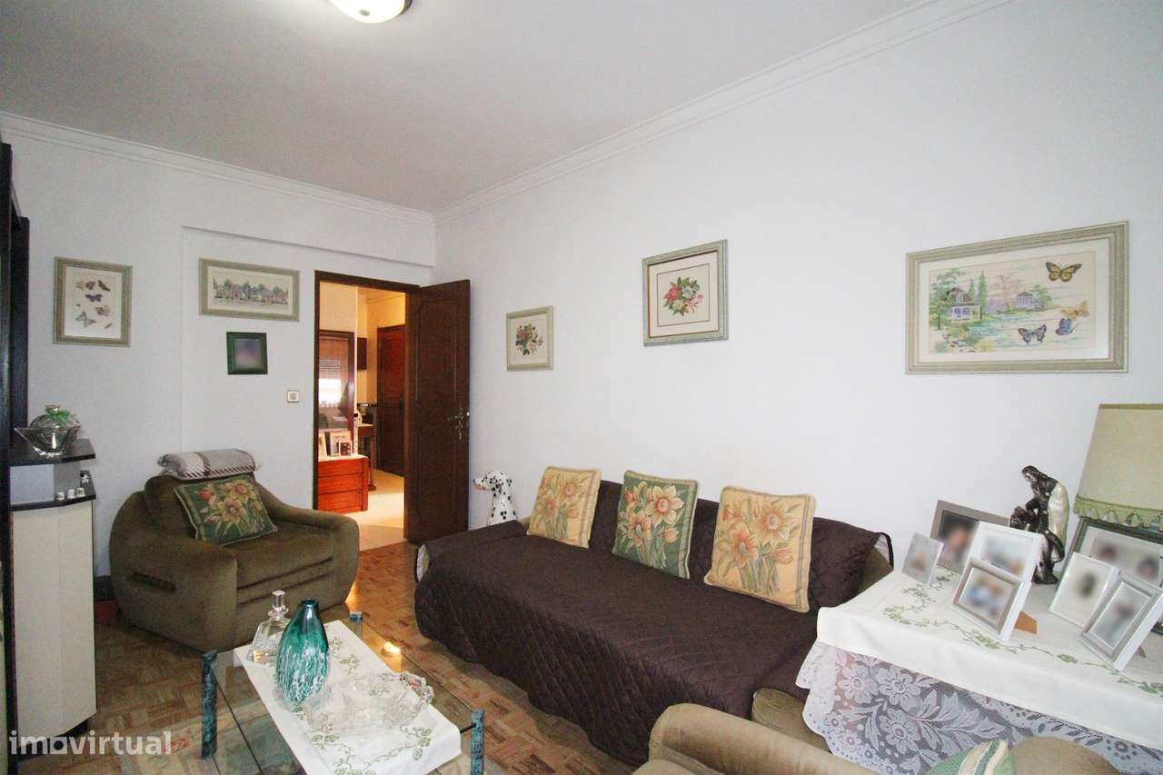 Apartamento T2 Amora - Seixal-9