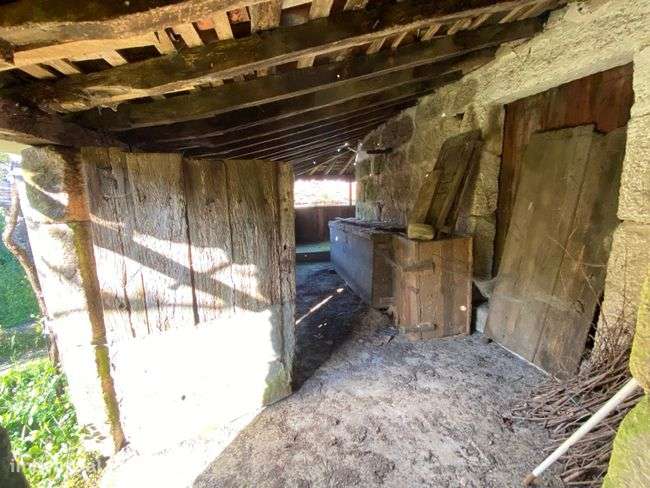 Moradia T2 para venda em Azias (Santa Maria), Ponte da Barca.-10