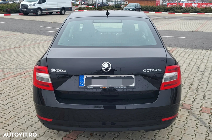 Skoda Octavia - 8