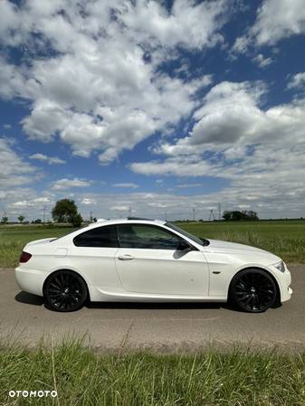 BMW Seria 3 320d DPF Cabrio M Sport Edition - 4