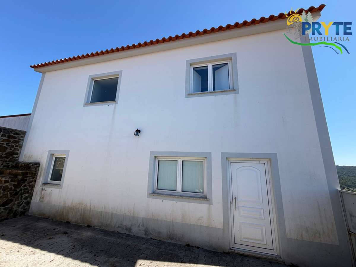 Quinta com moradia T3 , anexos e ruínas em Pedrógão Grande-15