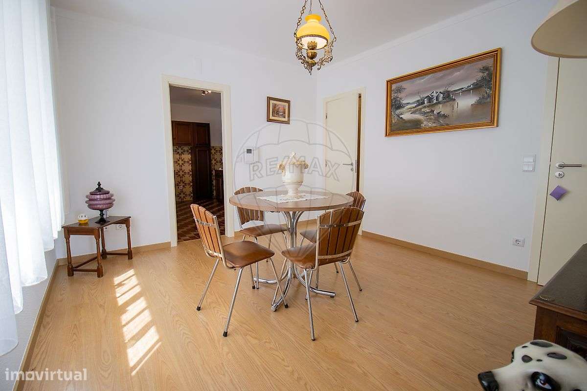 Moradia T6 para venda-8