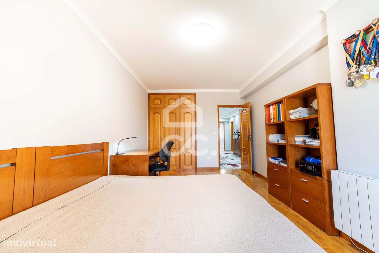 Apartamento T2 no Centro de Cacém-24