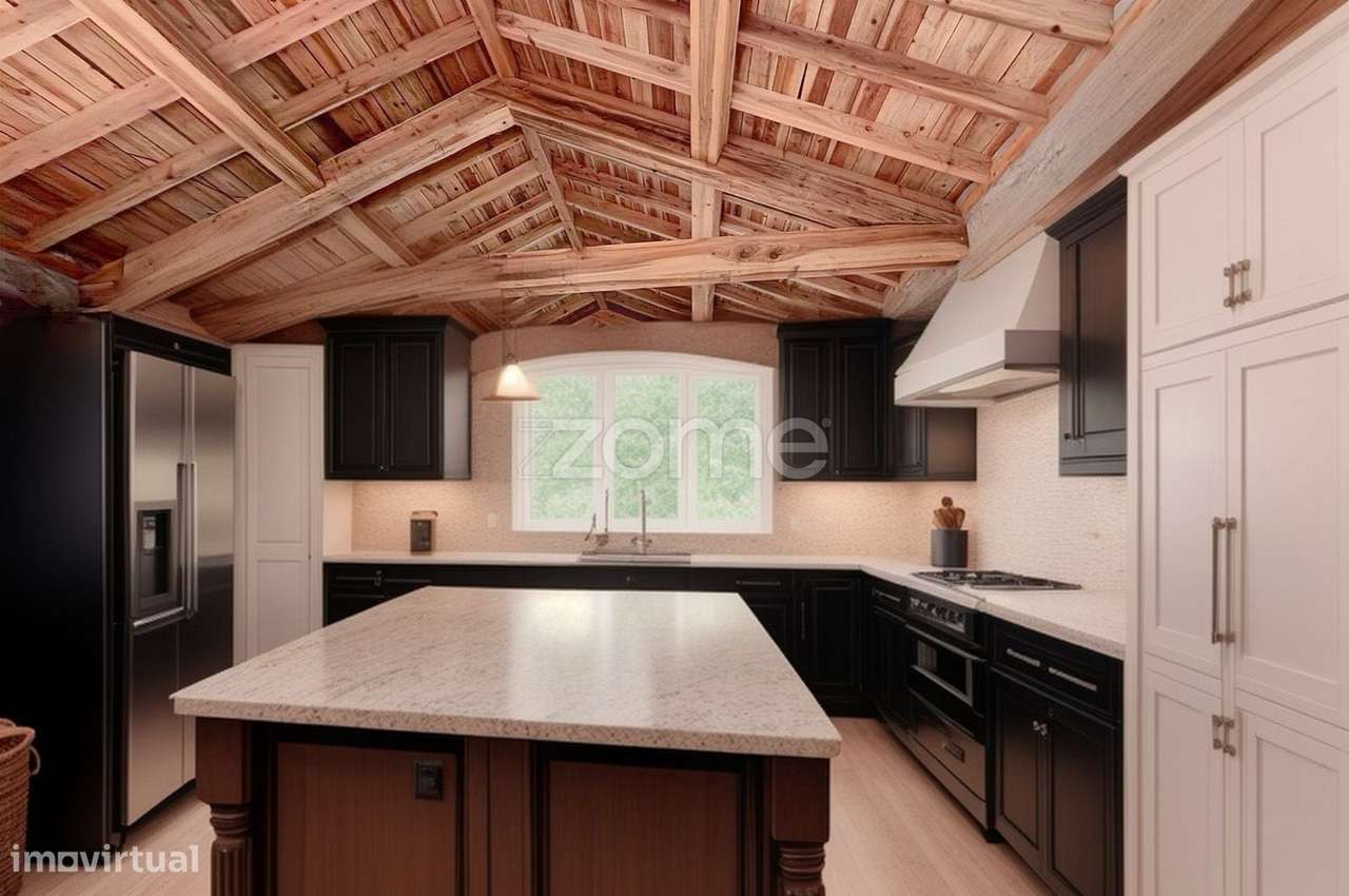 Moradia T4, Possibilidade de divisão em 3 Apartamentos, Vila do Porto - Grande imagem: 4/11