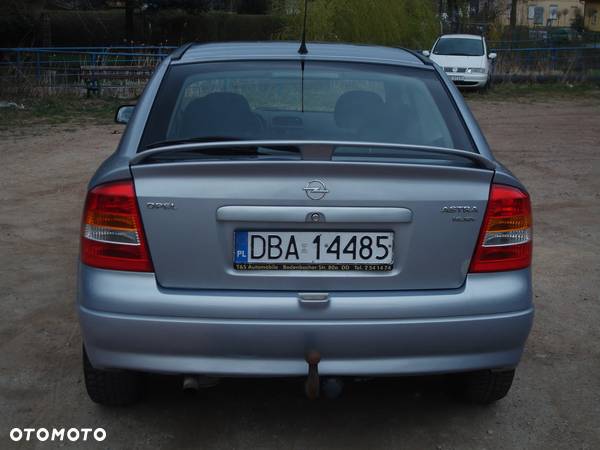 Opel Astra - 14