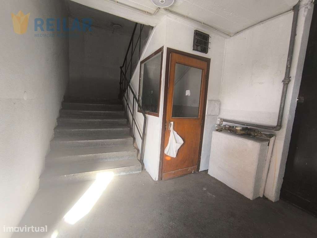 Camarate - Armazém 2.156 m2 - Grande imagem: 5/21